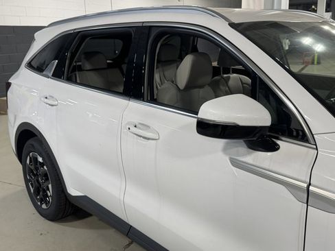 New 2026 Kia Sorento S FWD image 7
