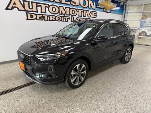 Used 2025 Ford Escape Platinum AWD/4WD image 1