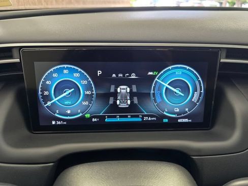 Used 2022 Hyundai Tucson Limited AWD/4WD image 32