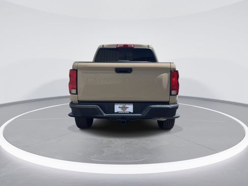 Used 2024 Chevrolet Colorado Trail Boss w/ Technology Package AWD/4WD image 6