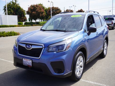 Used 2021 Subaru Forester AWD/4WD image 5