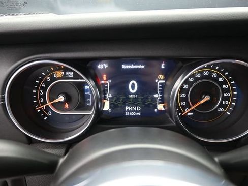 Used 2021 Jeep Wrangler Unlimited Sahara w/ Uconnect 4C Nav & Sound Group AWD/4WD image 27