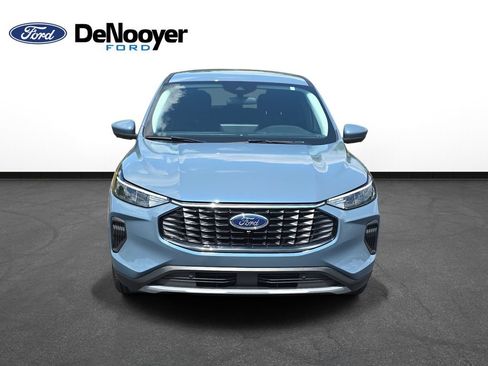 Used 2023 Ford Escape Active w/ Tech Pack #2 AWD/4WD image 2
