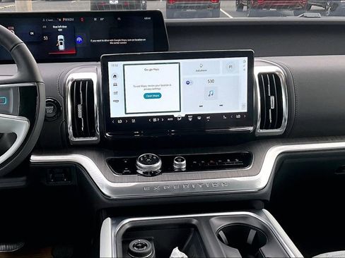 New 2025 Ford Expedition Platinum w/ Platinum Ultimate Package image 7