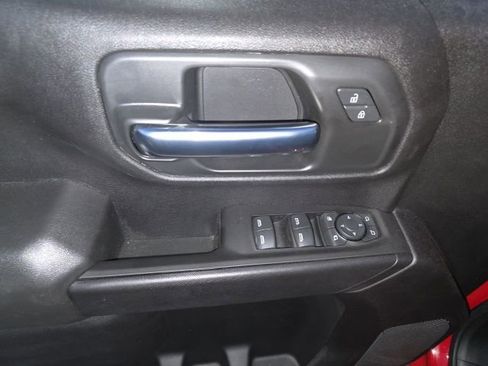 Used 2025 Chevrolet Silverado 2500 Custom w/ Custom Value Package image 10