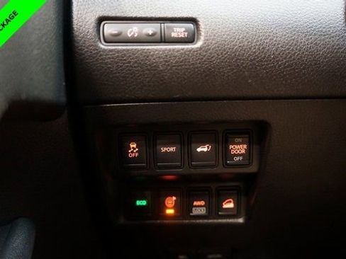 Used 2016 Nissan Rogue SL w/ SL Premium Package image 28