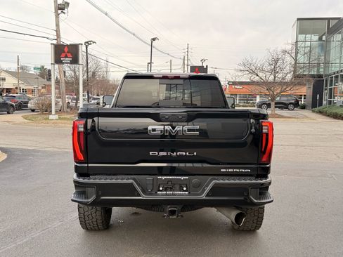 Used 2024 GMC Sierra 2500 Denali Ultimate image 7