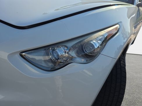 Used 2014 INFINITI QX70 AWD w/ Premium Package image 29