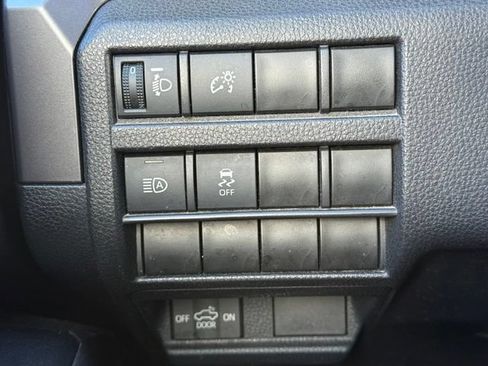 Used 2024 Toyota Tacoma SR5 AWD/4WD image 19