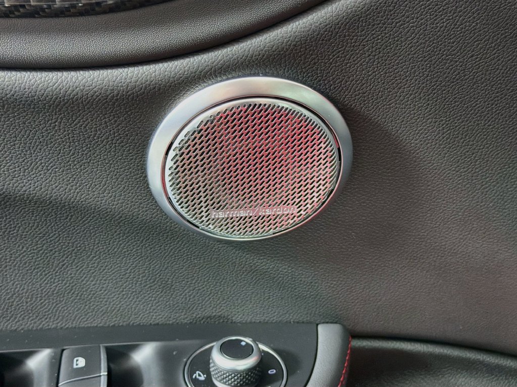 Used 2023 Alfa Romeo Giulia Estrema AWD/4WD image 19