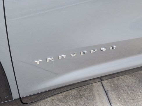 Used 2026 Chevrolet Traverse High Country FWD image 7