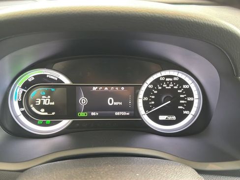 Used 2019 Kia Niro Touring FWD image 31