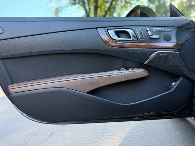 Used 2013 Mercedes-Benz SL 550 image 13