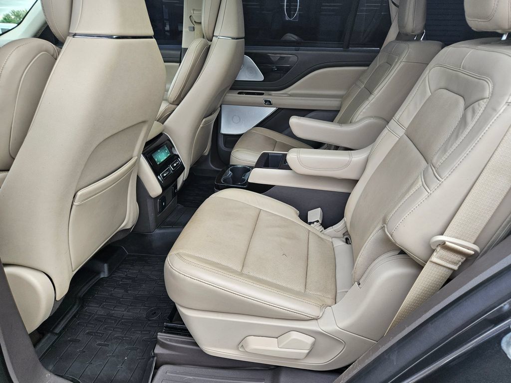 Used 2020 Lincoln Aviator Reserve w/ Equipment Group 201A AWD/4WD image 21