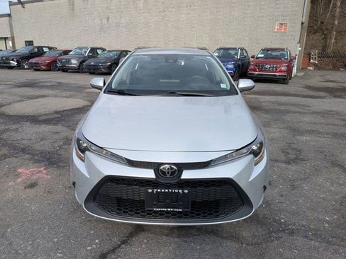 Used 2022 Toyota Corolla LE FWD image 9