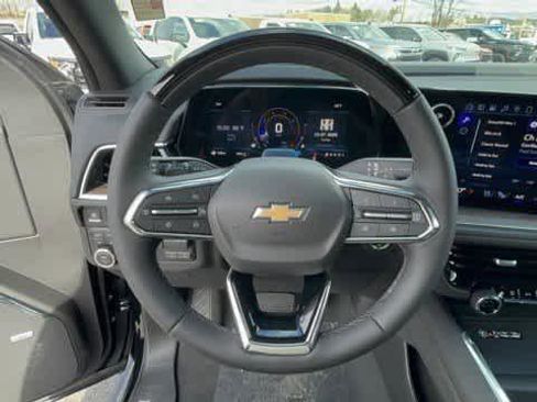 New 2026 Chevrolet Suburban High Country AWD/4WD image 13