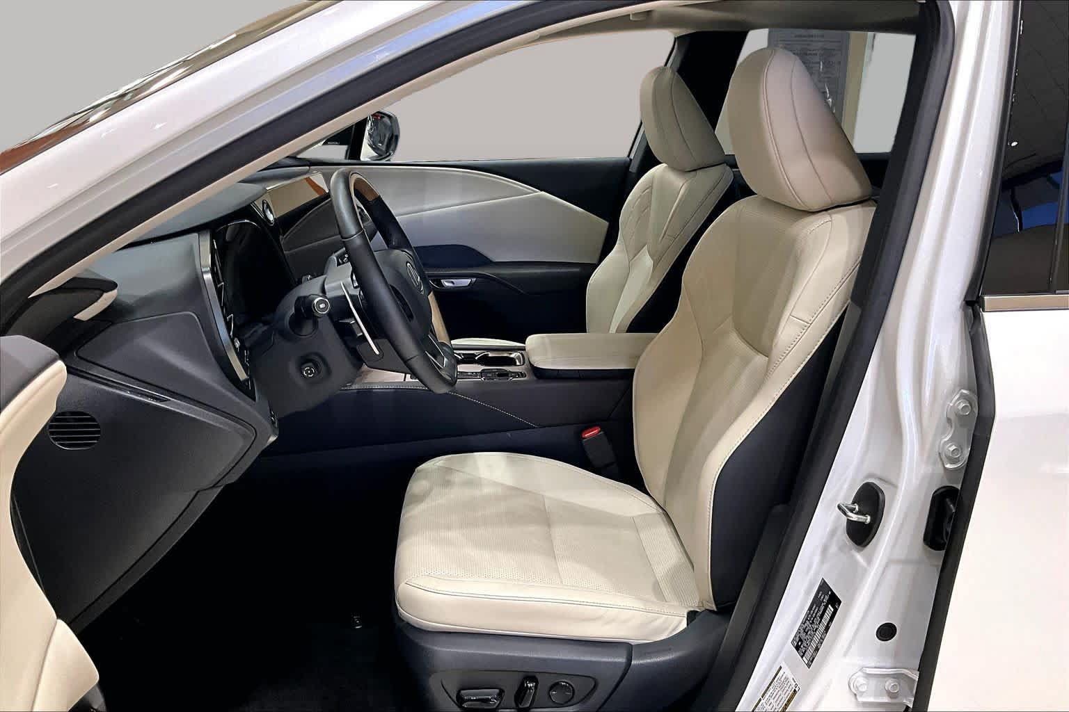 Certified 2026 Lexus RX 350 Premium Plus w/ Accessory Package (2T) FWD image 7