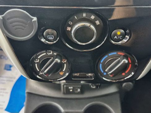 Used 2018 Nissan Versa SV w/ SV Special Edition Package FWD image 17