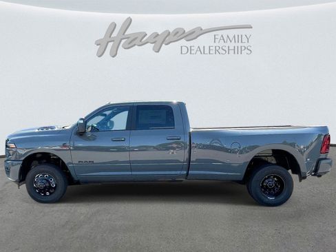 New 2026 RAM 3500 Laramie AWD/4WD image 6