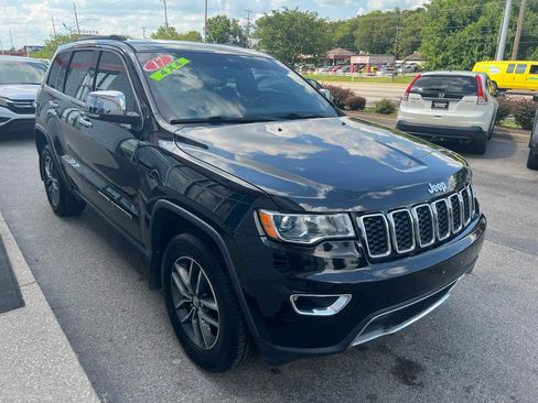 Used 2017 Jeep Grand Cherokee Limited AWD/4WD image 9