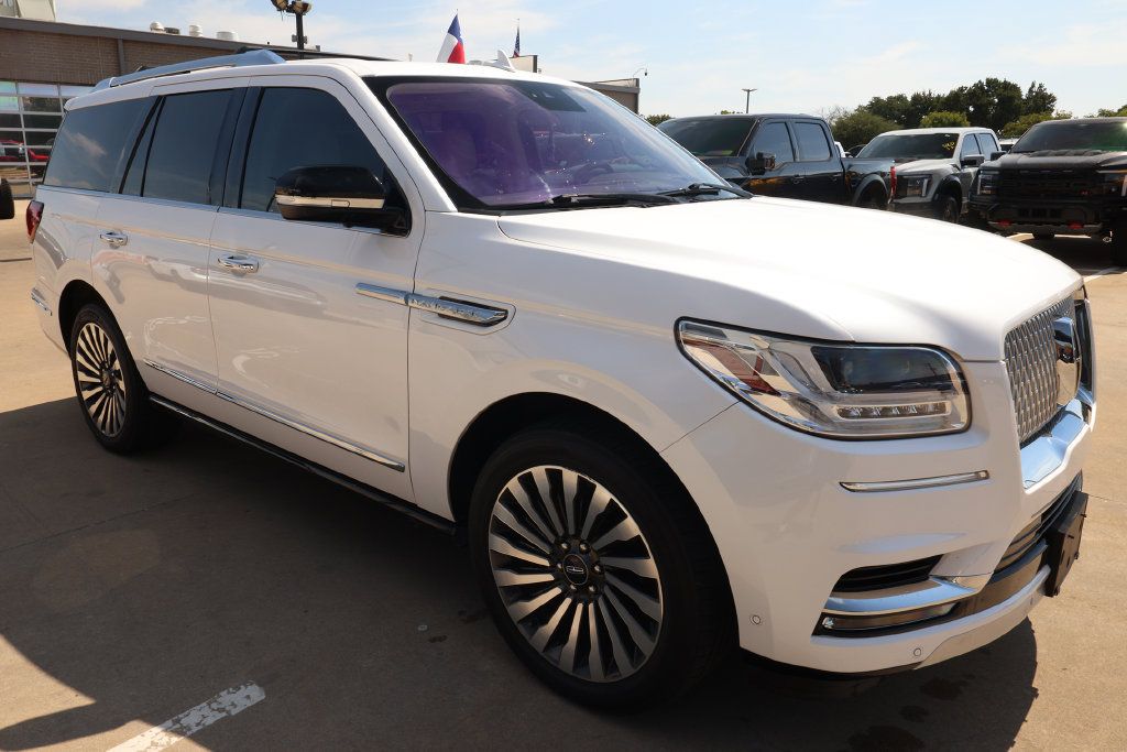 Used 2019 Lincoln Navigator Reserve w/ Cargo Package AWD/4WD image 3