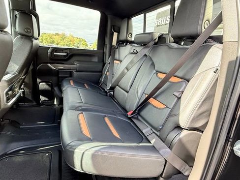 Used 2023 GMC Sierra 2500 AT4 w/ AT4 Preferred Package image 18