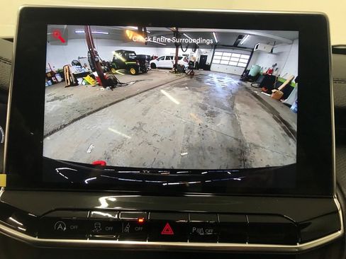 New 2026 Jeep Compass Trailhawk w/ Sun, Sound & Navigation Group image 22