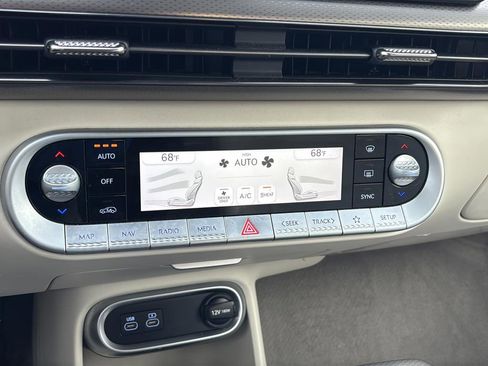 Certified 2023 Genesis GV60 Advanced image 33