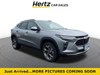 Used 2025 Chevrolet Trax LT