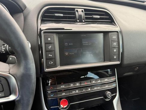 Used 2018 Jaguar XE Prestige AWD/4WD image 21