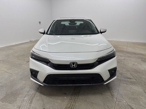 Used 2023 Honda Civic Touring image 2