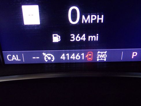 Used 2023 GMC Acadia SLT image 26