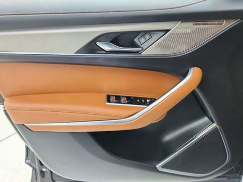 Used 2025 Jaguar F-PACE R-Dynamic S image 34
