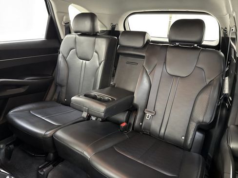 Certified 2024 Kia Sorento S image 13