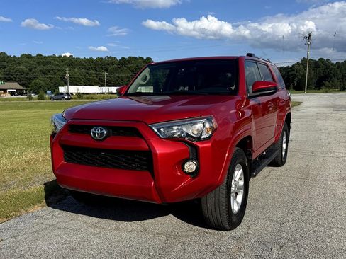 Used 2019 Toyota 4Runner SR5 image 1