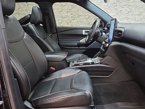 Used 2022 Ford Explorer ST w/ Equipment Group 401A image 9