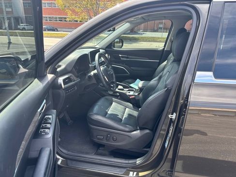 Used 2022 Kia Telluride EX w/ EX Premium Package FWD image 12