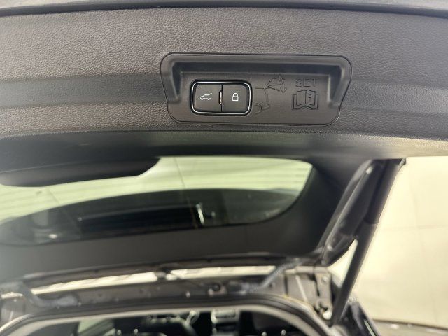 Used 2023 Ford Explorer XLT w/ Equipment Group 202A AWD/4WD image 35