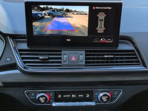 Used 2022 Audi SQ5 Premium w/ Convenience Package image 17