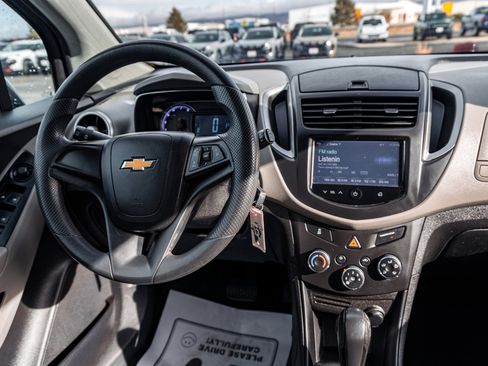 Used 2015 Chevrolet Trax LS image 14