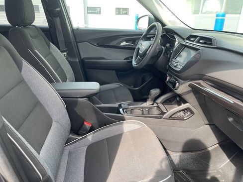 Used 2022 Chevrolet TrailBlazer LT w/ Driver Confidence Package image 18