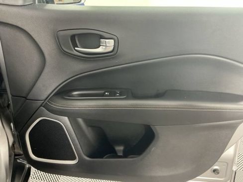 Used 2019 Jeep Compass Latitude AWD/4WD image 13