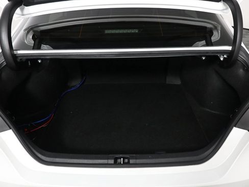 Used 2019 Toyota Camry XSE image 28