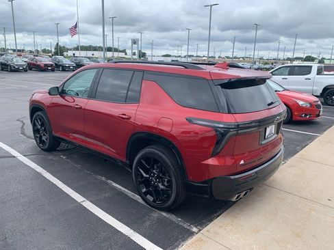 Used 2024 Chevrolet Traverse RS w/ LPO, Floor Liner Package image 4