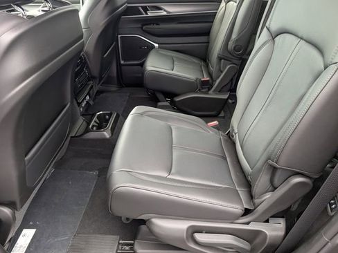 New 2026 Jeep Grand Wagoneer 2WD image 29