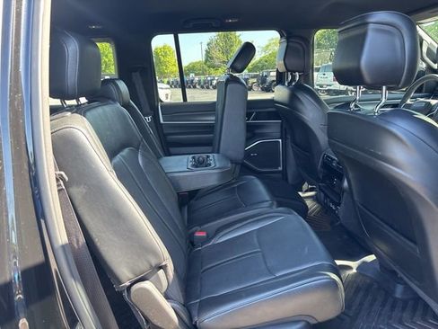 Used 2023 Jeep Wagoneer L Series II image 13