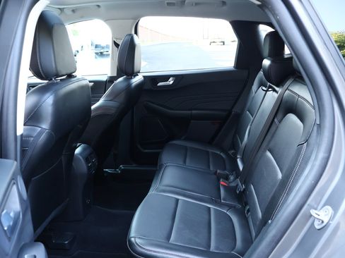 Used 2022 Ford Escape SEL w/ Technology Package FWD image 23
