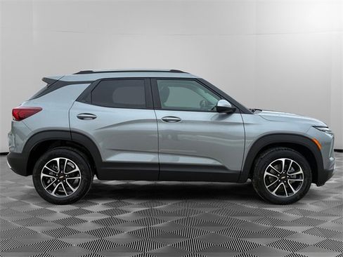 New 2026 Chevrolet TrailBlazer LT w/ Convenience Package image 2