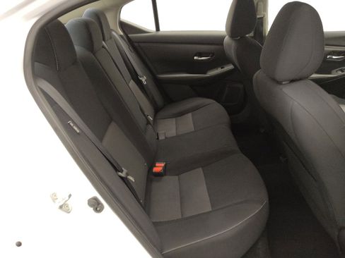 Used 2022 Nissan Sentra SV FWD image 19