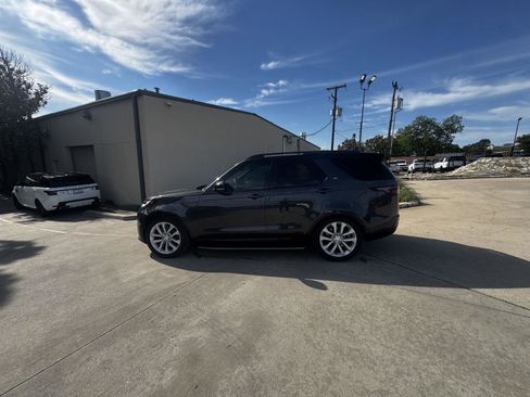 Certified 2024 Land Rover Discovery Dynamic SE AWD/4WD image 1